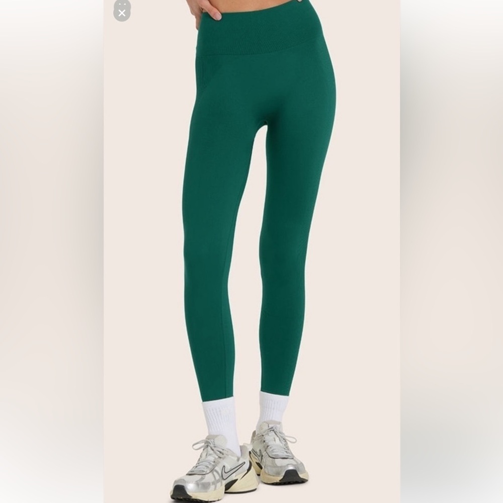 SET Active Green Leggings
